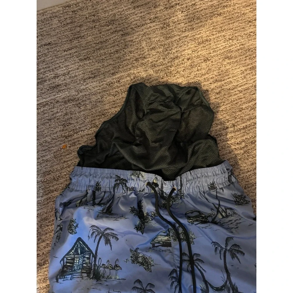 American Eagle Men's Swim Trunks New‎ with tags size xs swim shorts